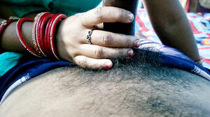 Desi bhabhi deep-throated boyfriend's Hindi audio