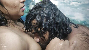 Malayali desi duo saree tub with fuck-fest day after marriage