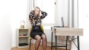 Blond assistant jacks at Office Desk in Nylons