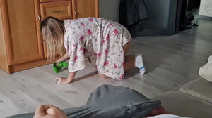 I imperceptibly jack to my sister-in-law, she enjoys it and want make me blow-job
