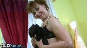 OLDNANNY Solo Mature Self wanking and getting off