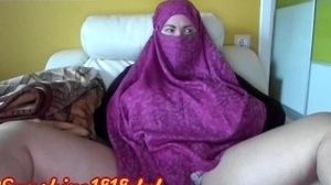 Arab muslim cougar good-sized udders in Hijab on webwebcams 11.15 recording webcam