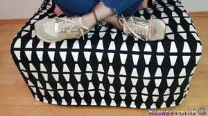 Stylish Sneaker taunt - Nylon Shoeplay & draping