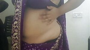 HORNY DESI INDIAN SEDUCING HER BOSS ON VIDEOCALL