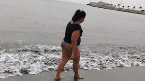 Plump Latina what a hefty butt on the beach