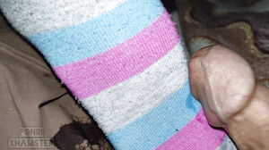 My sis helped me spunk on her soles in lovely socks