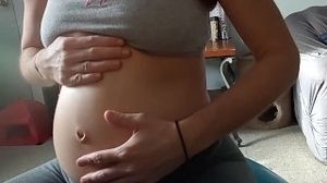 Navel n bra-stuffers - Pregnancy Role have fun 1