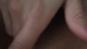 I love sticking my fingers in my pussy