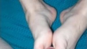 Shaft wanking With My soles