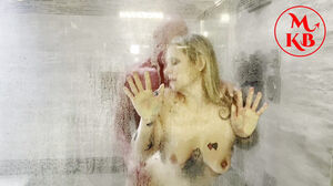Douche Seduction: drenched and lured