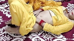 Desi Bhabhi Ko Dever Ne Choda total HD xxx hookup vid