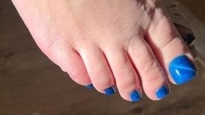 #020 Close-UP Sexy Toes Nympho Goddess FEET (FOOT WORSHIP/Pedicure) dark blue toe nails