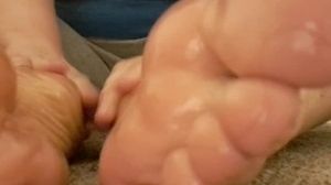 Baby lubricant on wrinkle soles
