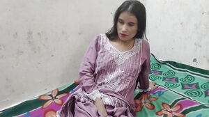 Akele dekh kar step sister-in-law ko jabar dasti pel diya