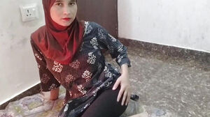 Village woman ko paise dekar jabar dasti pela