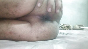 Finger in my beautiful culo