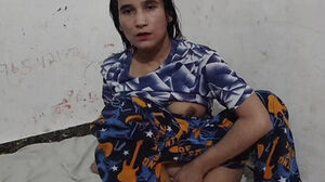 Chachi ka chuchi daba daba kar pela