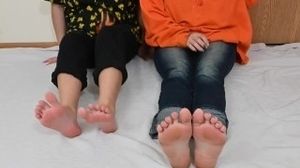 TSM - Dylan and Rhea compare their feet