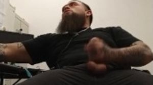 Father draining off in his office jizz shot