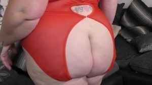 Brit plumper Ohana demonstrates Off Her enormous Fat culo On Camera