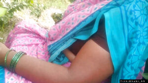 Village Bhabi demonstrate Her cupcakes And poon To Her bf.