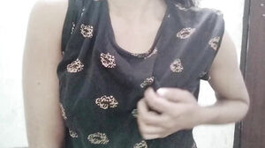 Adorable college damsel ko uniform utaar kar tutor ne jabar dasti pela