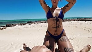 Real Backpacker girlfriend plumbed In aussie Public Beach Paradise!