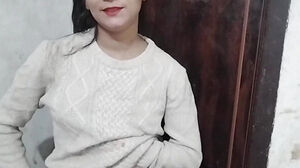 Indian muslim step sis ko nanga kar ke pel diya