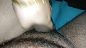 Desi Indian bhabhi ko motel me rendezvous sari me total relaxation
