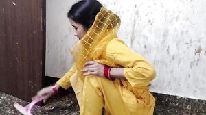 Step sister-in-law ko douche me pakad ke jabar dasti pela
