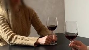 ðŸ˜± INVITA IL COLLEGA per un calice di vino e SI FA INCULARE