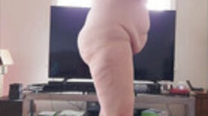 Sizzling plumper cougar Does Some Morning nude Yoga!