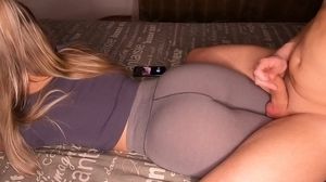 'Jerking off on a toned baby cum on the ass in sports leggings fitonyashki.Amateur 18'