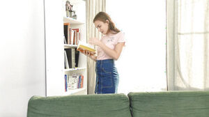 Bookworm investigates slit