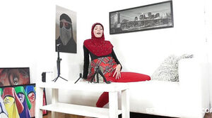 Crazy mega-bitch in hijab is a lil bit crazy